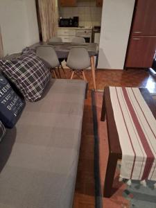 Apartments with parking space Petrcane, Zadar - 23558