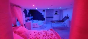 Love room avec spa privatif