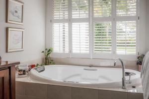 Jasmines Barossa Valley Cottage