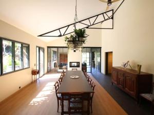 B&B / Chambres d'hotes Chambre Amedee PMR chic avec Wi-Fi et petit dejeuner inclus - FR-1-590-479 : photos des chambres