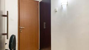 Comfort and Minimalist 2BR at Maple Park Sunter Apartment By Travelio