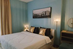 Otis at Midori, AS Fortuna, Cebu