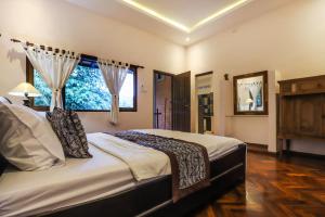 Central Ubud Classic Apartments with Jungle View 1