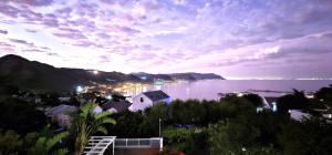 Bay Beach Vista-Two Suites with Deck and Sea views