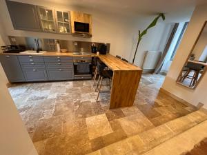 Appartements Au Petit Langres Logement Centre-Ville : photos des chambres