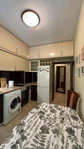 Quiet 2 bedrooms downtown apart