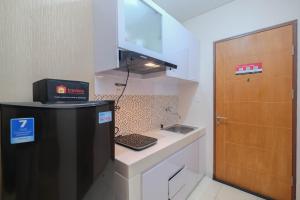 Comfy and Tidy Studio at Dave Apartment By Travelio