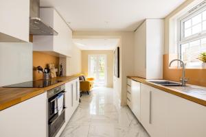 Charles Hope Salisbury Residence