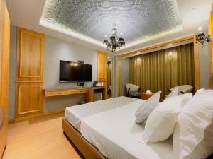Paradise Premium