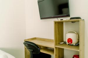 Minimalist and Best Price Studio Apartment at Aeropolis Residence By Travelio