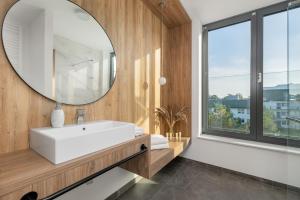 Jantaris Apartments near Beach with Fitness by Noclegi Renters