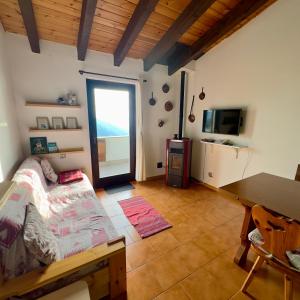 Panorama1200A, in the Heart of the San Fermo Hills