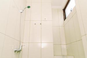 Comfortable and Spacious 3BR at Asatti Apartment By Travelio