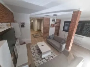 Apartman Veni - 泽尼察