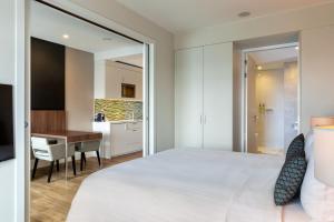 One Bedroom Suite with 1 Kingsize Bed room in Element Amsterdam