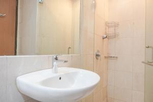 Comfort and Minimalist 3BR Apartment at Bellagio Residence By Travelio