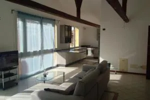 Luminoso LOFT in centro a due passi da Lugo Imola - Fluno