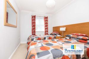HARTFORD COURT by BOURNECOAST - Holiday Apartment Located Just a Short Walk to the Town Centre or Sandy Beaches - FM3194