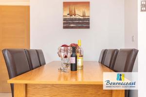 HARTFORD COURT by BOURNECOAST - Holiday Apartment Located Just a Short Walk to the Town Centre or Sandy Beaches - FM3194