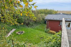 Cozy Summer House With View To The See And Nature