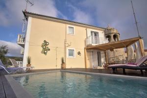 Casa Campanario Villa - Charming Nature Villa with Pool in a Picturesque Village By Villa Mana Gers