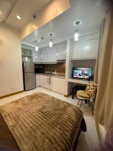 Cozy Place with City View at Greenbelt Makati