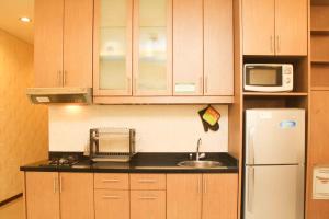 Great Deal 3BR Apartment at Thamrin Residence By Travelio