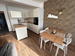 Апартамент с две спални АЛБА