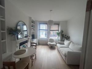 Spacious 1 Bedroom Flat In Fulham