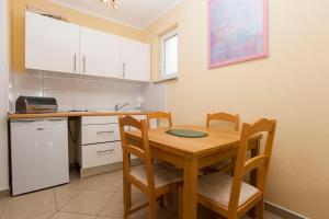 Apartments Damjanovic