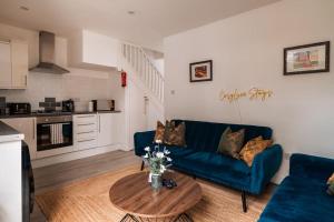 Contractor-Friendly 3-Bed, Games Room, Pool Table!