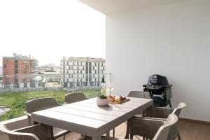 Lagos Marina View 3 With Pool by Homing