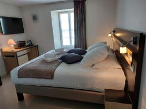 Hotels Logis Hotel Restaurant Auberge de la Xaintrie : photos des chambres