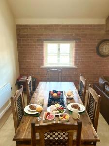 Grand Mill: Near to Shops, Attractions, Restaurant