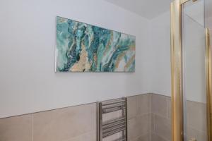 Seaside Escape l Steps from Brighton Beach l Balcony l 1BD