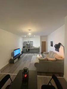 Card House Apartment By DownTown Living - 索尔泰尔