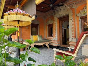 Indah puri Bali Bungalow on Candidasa beach