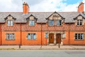 Castrum House - Chester Escape - Roughhill
