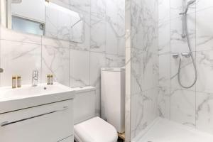 République Canal St Martin Charming Apartment