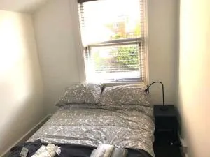 Cozy quiet City Escape - Northampton Apartment - Great Billing