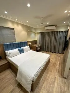 Rudraya Homes - Cozy Premium Serviced Apartments Khar - next to Bandra - Khār