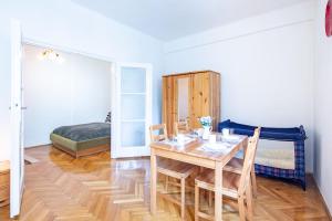 Central - Bright - Easy