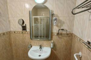 Two Bedroom Flat near Gondola