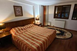Two Bedroom Flat near Gondola