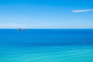 Las Damas 23-E Levante Beach