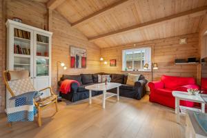 Well-Maintained Holiday Home In Cozy Surroundings Close To Ebeltoft