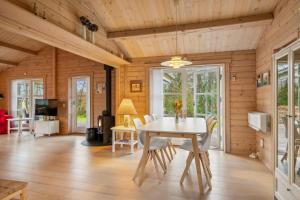 Well-Maintained Holiday Home In Cozy Surroundings Close To Ebeltoft