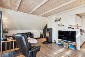 Well-Maintained And Cozy Holiday Home Near Ebeltoft