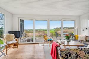 Cosy House On Mols With Terrace And Views Of The Landscape And Water