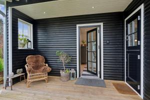 Cosy And Charming Holiday Home With Lovely Terraces, Conservatory, Annexes And A Large Natural Plot Just A Few Minutes Walk From The